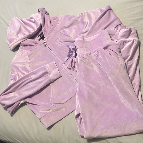 Victoria’a Secret velour zip up hoodie jogger pants suit - Picture 1 of 9
